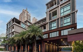 โรงแรมโนโวเทล สวีท กรุงเทพ สุขุมวิท 39